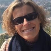 Profesora con muchos años de experiencia se ofrece para dar clases a estudiantes de ESO y Bachillerato. También doy clases online